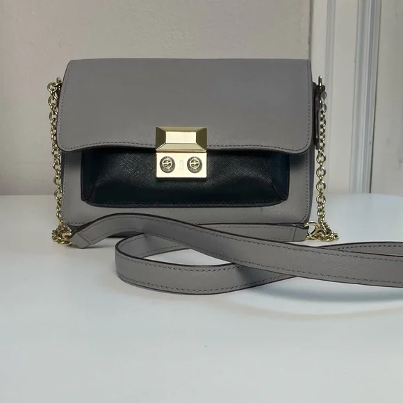 EUC Henri Bendel Crossbody - Picture 1 of 13